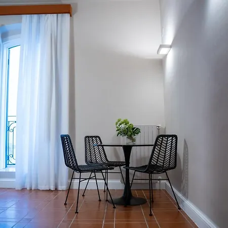 Casa Almika Principe Amedeo 招待所 3*