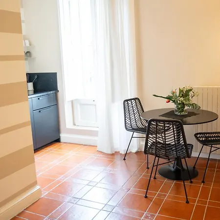 Casa Almika Principe Amedeo Guest house