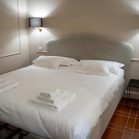 Casa Almika Principe Amedeo 3*