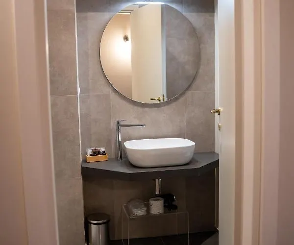Casa Almika Principe Amedeo 3* バーリ