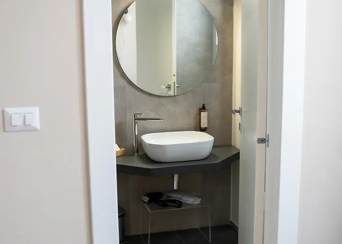 Casa Almika Principe Amedeo 3* バーリ