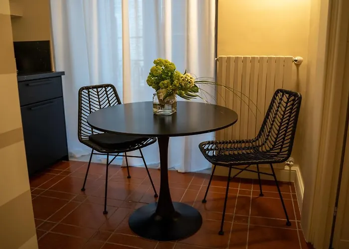 Casa Almika Principe Amedeo 招待所 3*